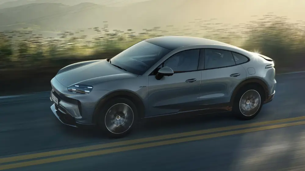 Featured Content Block Cayenne Coupé Electric Block 2